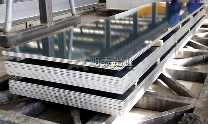 明泰鋁業(yè):這些手機都采用了鋁合金材質,你造嗎? 明泰鋁業(yè):這些手機都采用了鋁合金材質,你造嗎?